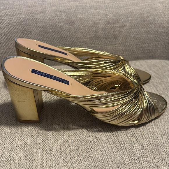 Stuart Weitzman Gold Strap Sandal - Picture 2 of 6